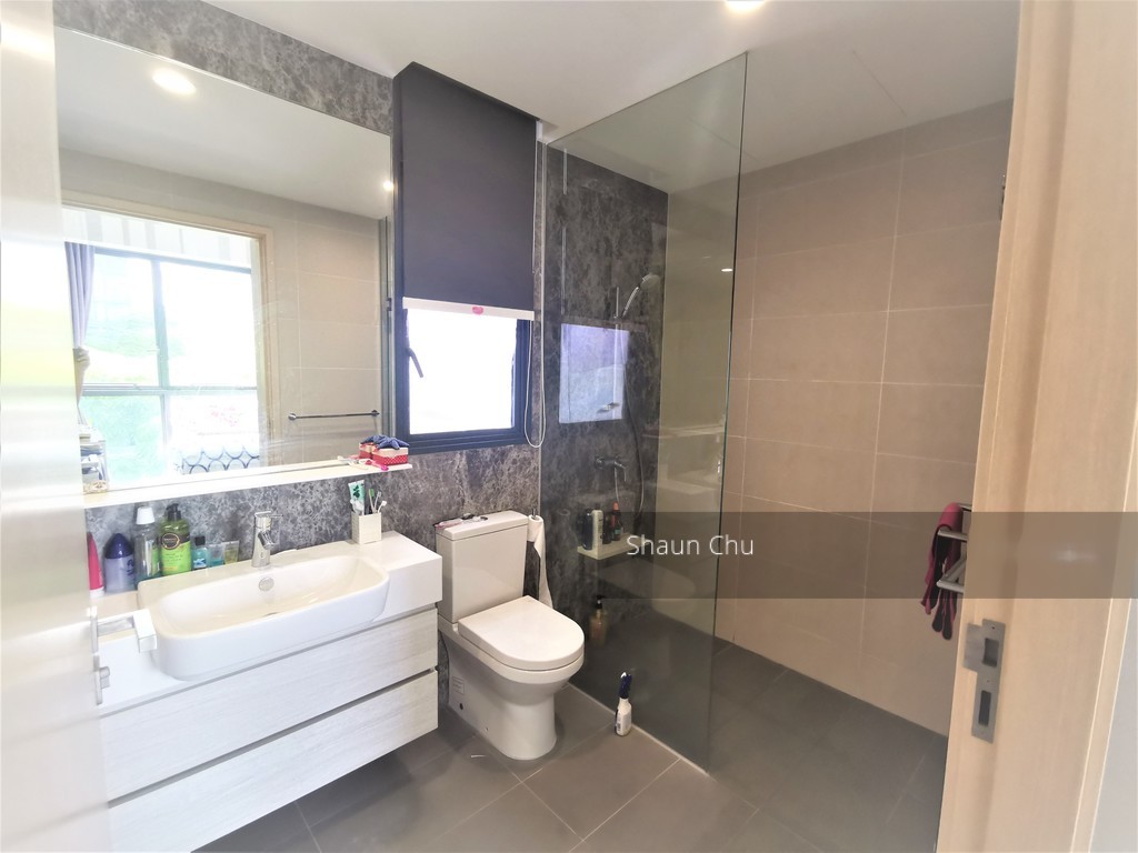 The Luxurie (D19), Condominium #208573791